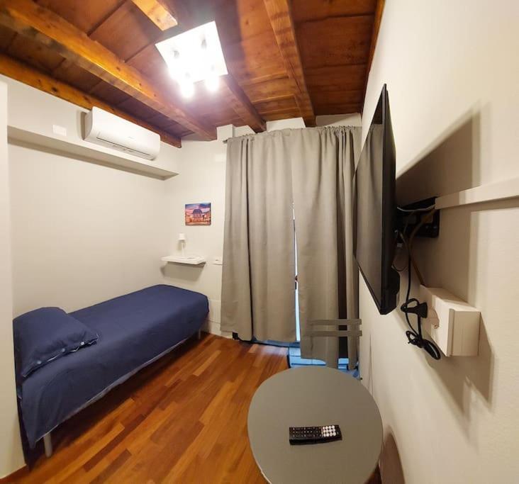Appartamento In Centro A Brescia:La Piccola House ภายนอก รูปภาพ